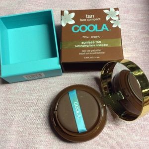 Coola tan Luminizing Face compact